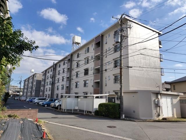 3DK apartment in Funabashi, Chiba - Photo 1