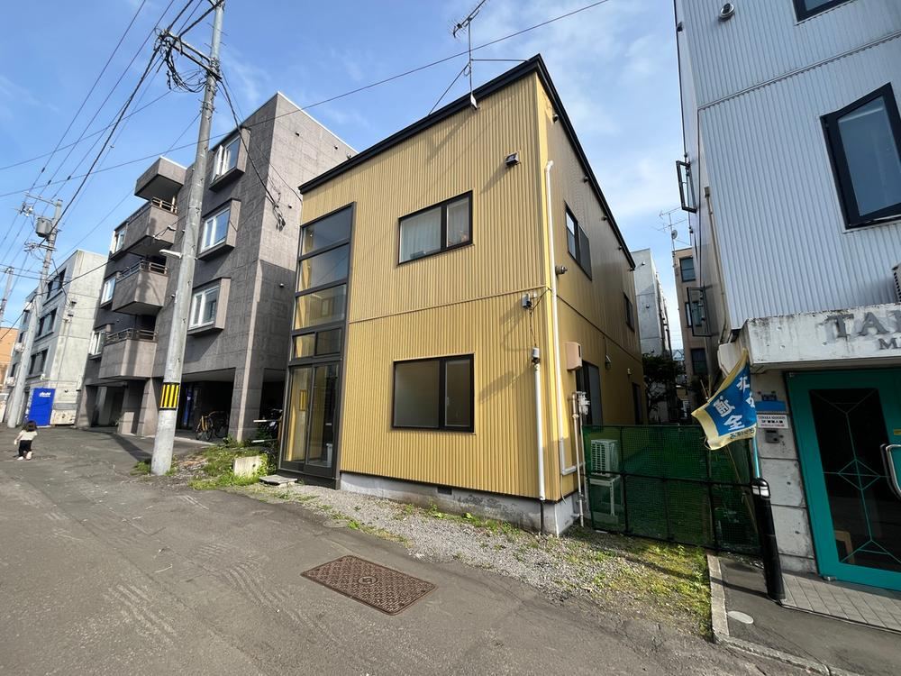 139 m² land in Chuo Ward, Sapporo, Hokkaido - Photo 1