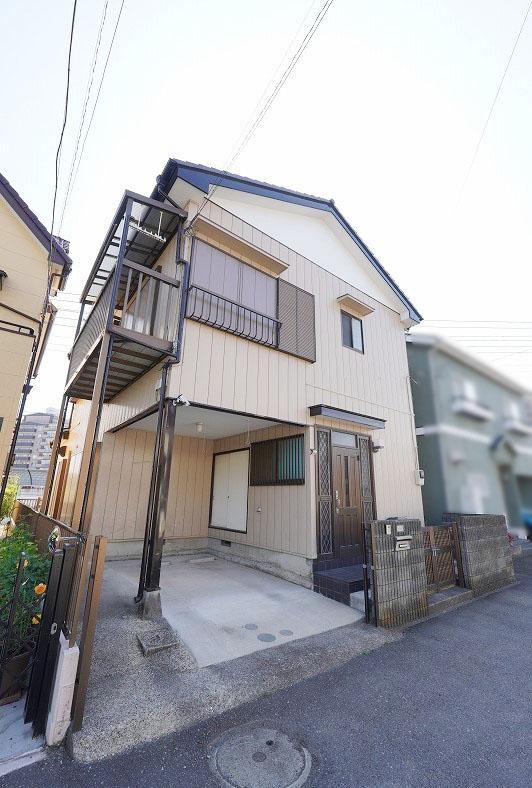 4LDK house in Iwatsuki Ward, Saitama - Photo 1