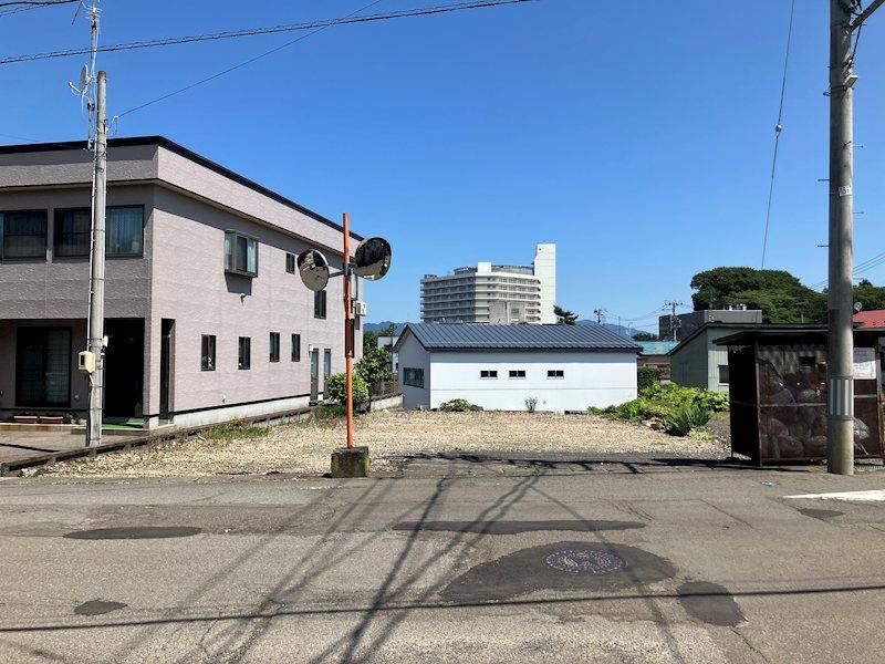 398 m² land in Odate, Akita - Photo 1