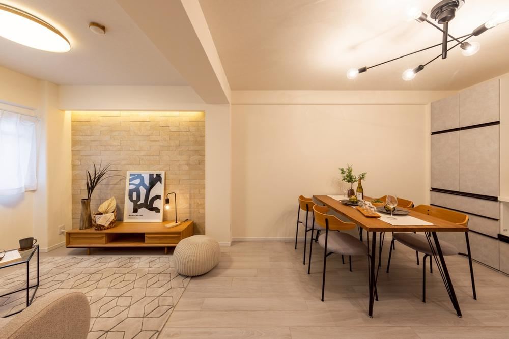 2LDK apartment in Neyagawa, Osaka - Photo 1