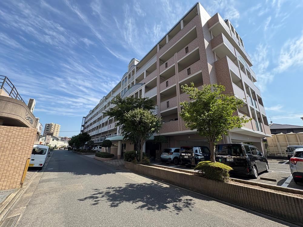 4LDK apartment in Kokuraminami Ward, Kitakyushu, Fukuoka - Photo 1