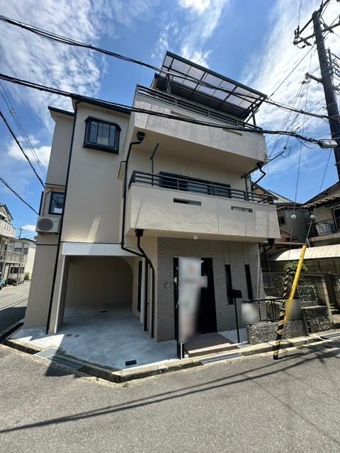 4LDK house in Neyagawa, Osaka - Photo 1