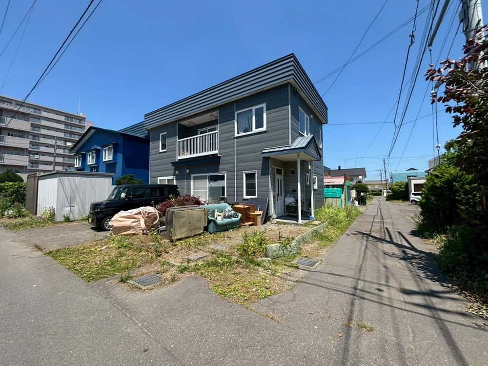 199 m² land in Chitose, Hokkaido - Photo 1
