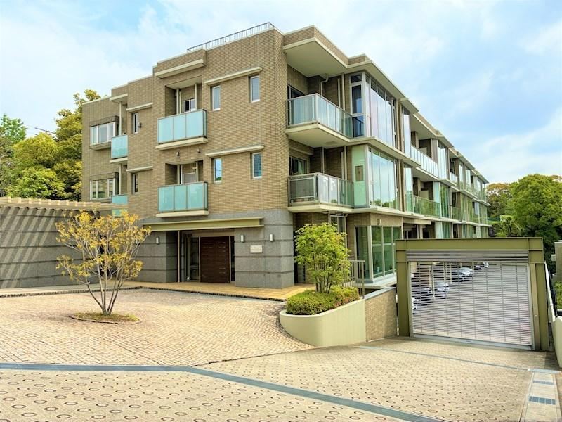 2LDK+S apartment in Tempaku Ward, Nagoya, Aichi - Photo 1