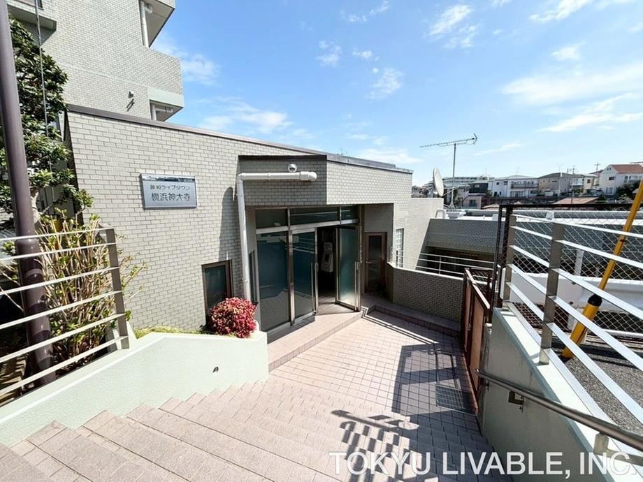 3LDK apartment in Kanagawa Ward, Yokohama, Kanagawa - Photo 1
