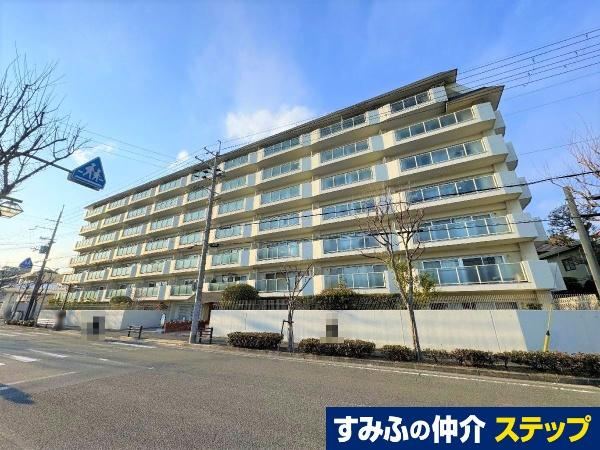 3LDK apartment in Ashiya, Hyogo - Photo 1