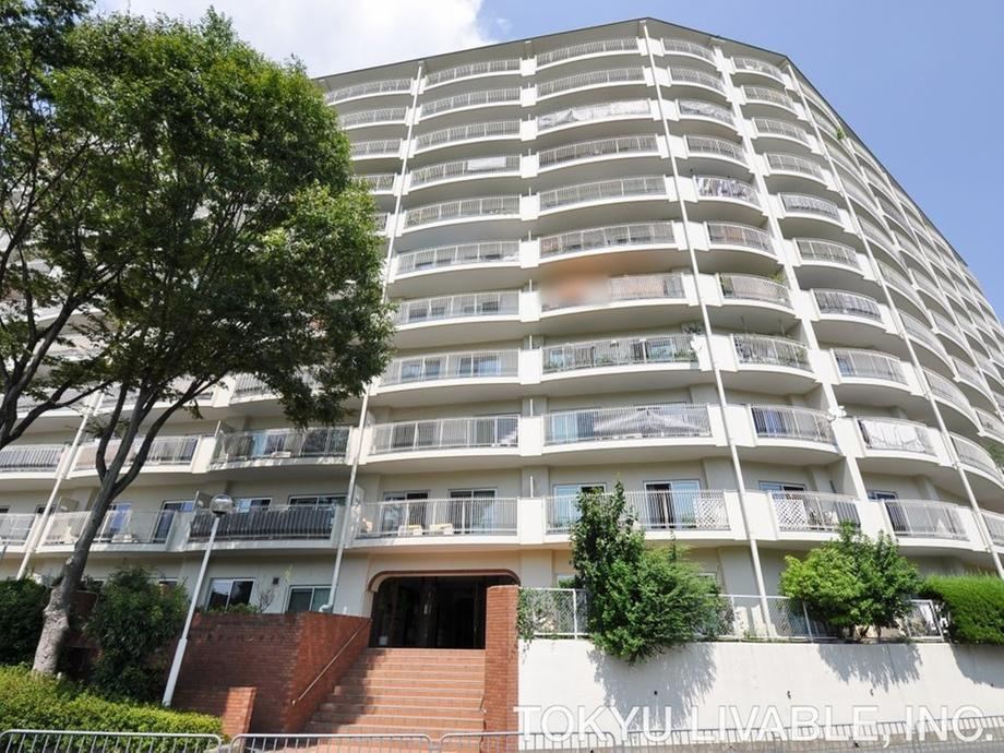 3LDK apartment in Suita, Osaka - Photo 1