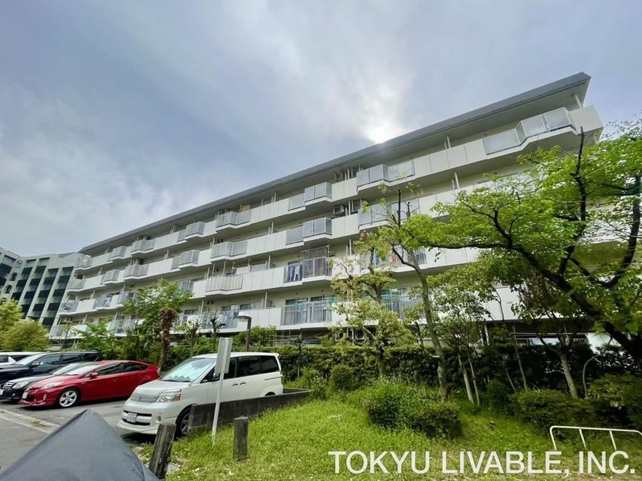 3LDK apartment in Miyakojima Ward, Osaka - Photo 1