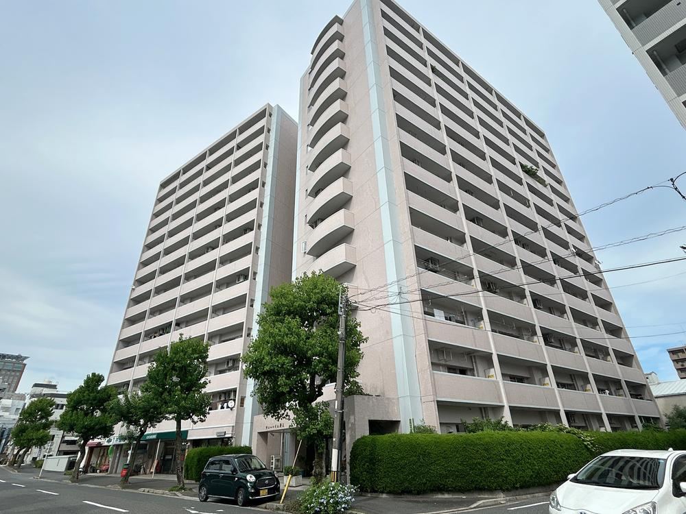 3LDK apartment in Naka Ward, Hiroshima - Photo 1