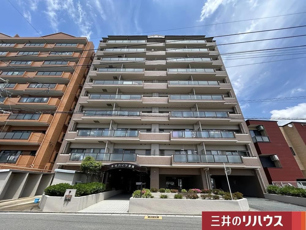 3LDK apartment in Fukutsu, Fukuoka - Photo 1