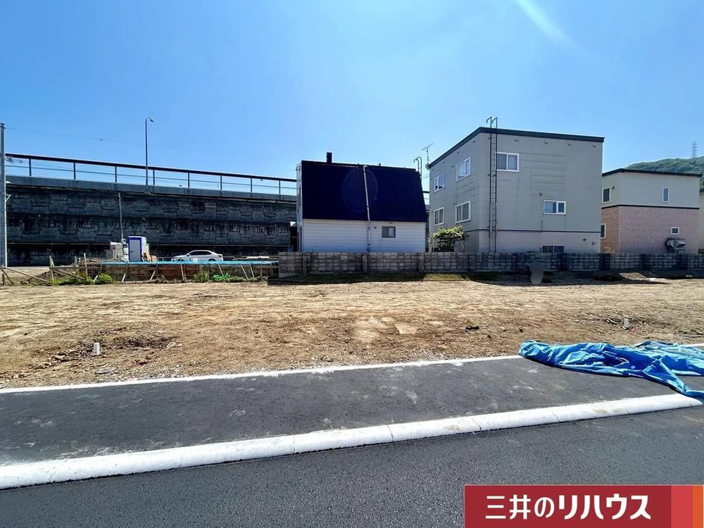 114 m² land in Nishi Ward, Sapporo, Hokkaido - Photo 1