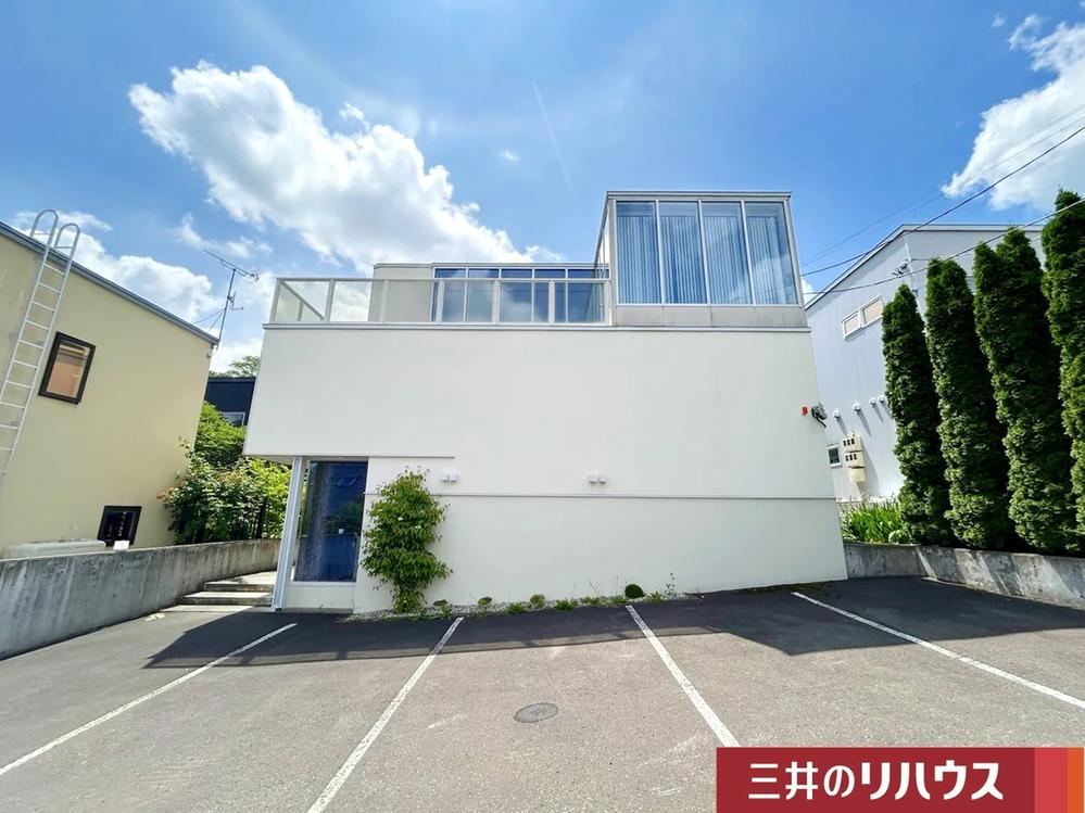 4LDK+S house in Chuo Ward, Sapporo, Hokkaido - Photo 1