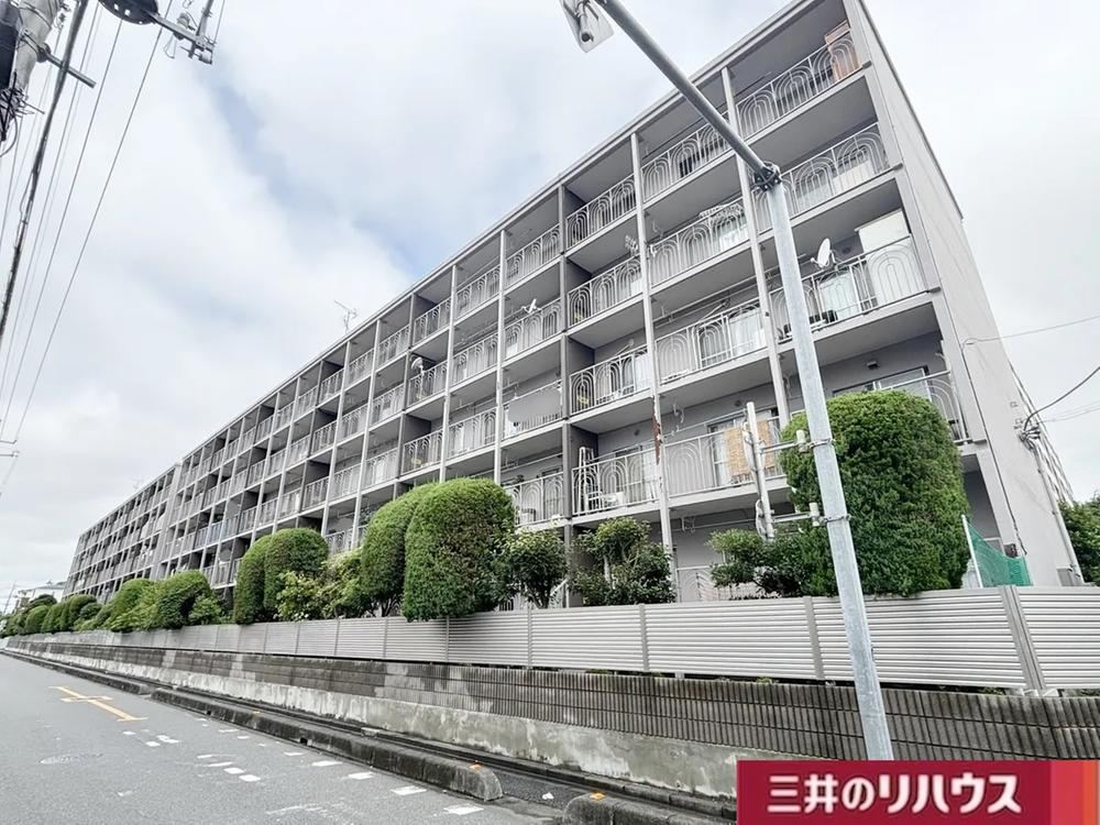 3LDK apartment in Minami Ward, Saitama - Photo 1