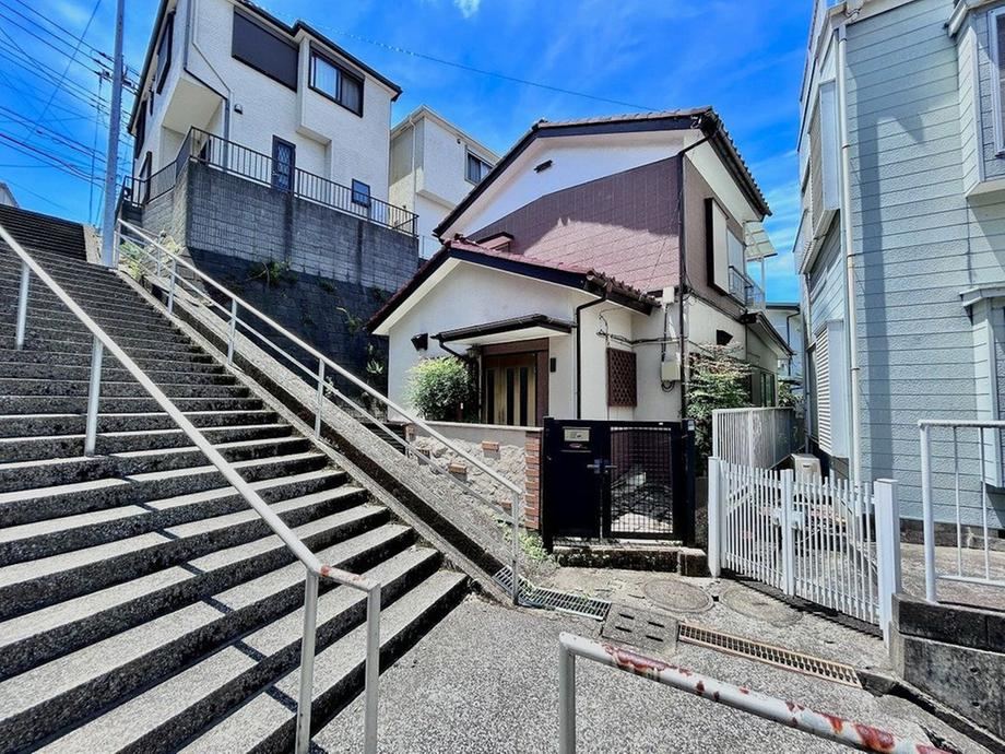 99 m² land in Totsuka Ward, Yokohama, Kanagawa - Photo 1