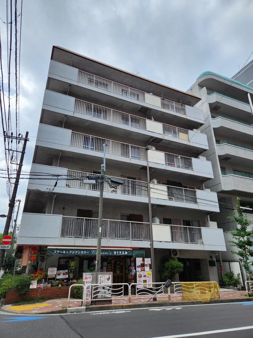 2LDK apartment in Koto Ward, Tokyo - Photo 1