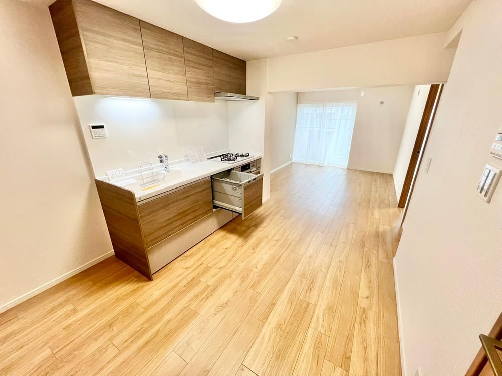 2LDK apartment in Ota Ward, Tokyo - Photo 1