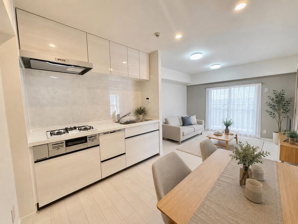 3LDK apartment in Sakura Ward, Saitama - Photo 1