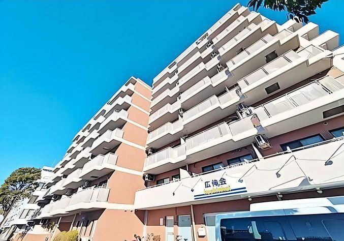 3LDK apartment in Katsushika Ward, Tokyo - Photo 1