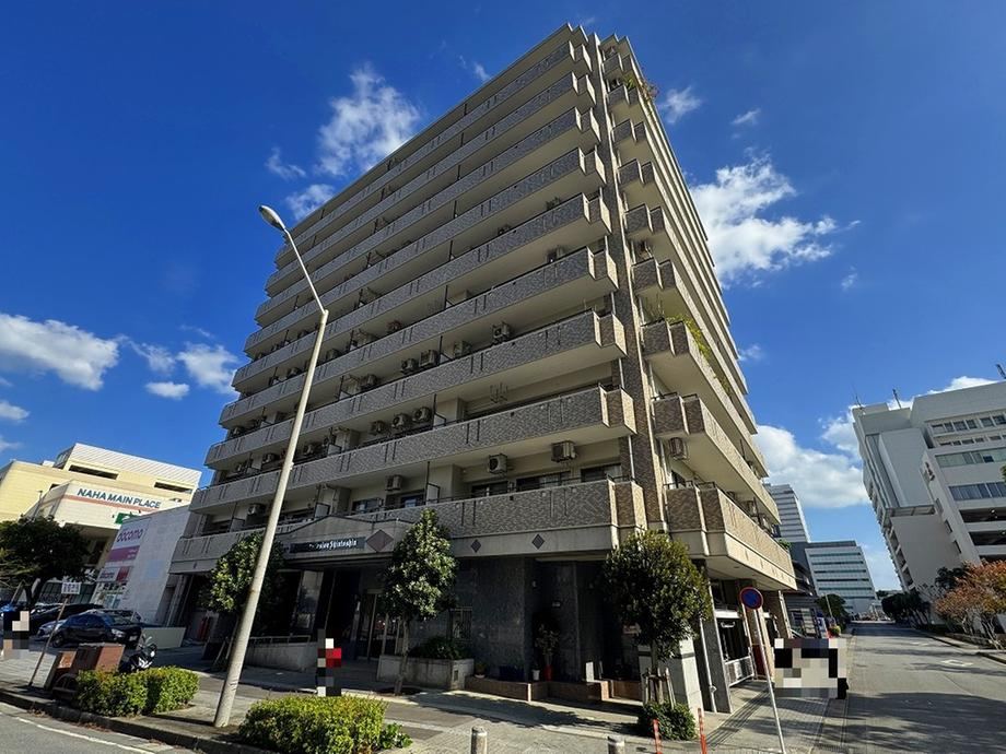 3LDK apartment in Naha, Okinawa - Photo 1