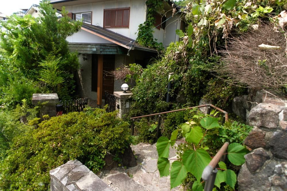 7LDK house in Ikoma, Nara - Photo 1
