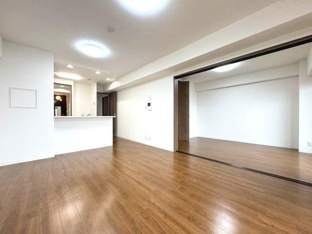 3LDK apartment in Tarumi Ward, Kobe, Hyogo - Photo 1