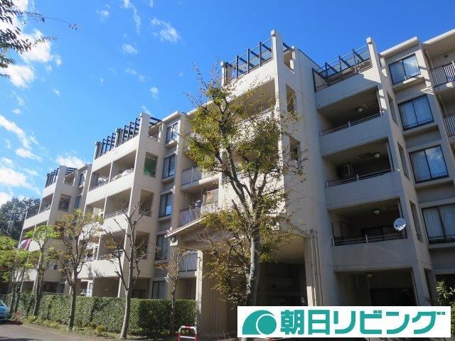 4LDK apartment in Midori Ward, Yokohama, Kanagawa - Photo 1