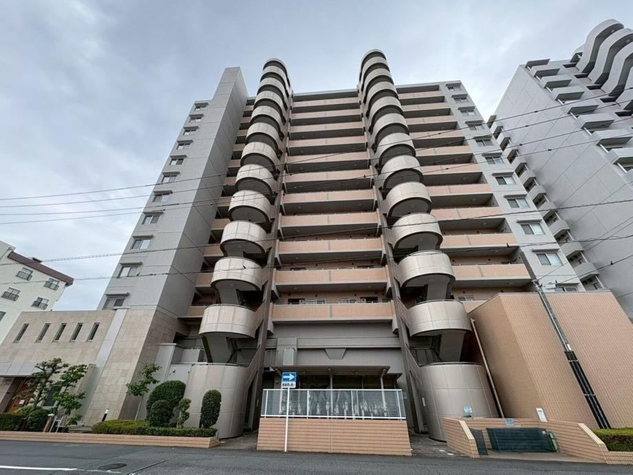 3LDK apartment in Numazu, Shizuoka - Photo 1