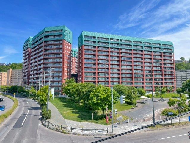 3LDK apartment in Otaru, Hokkaido - Photo 1