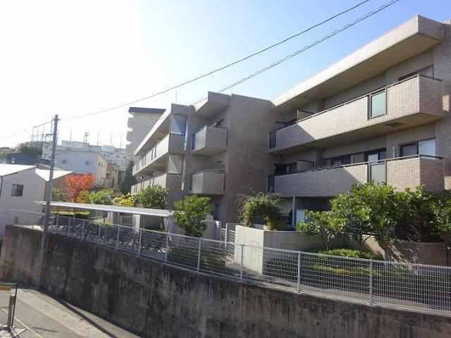 3LDK apartment in Nishi Ward, Hiroshima - Photo 1