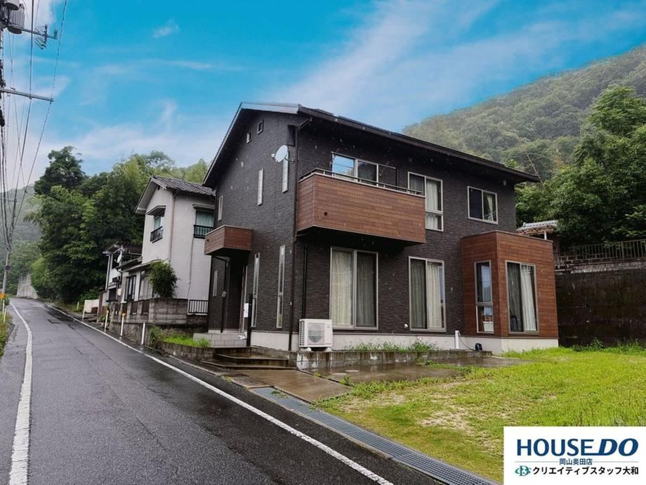 4LDK+S house in Kita Ward, Okayama - Photo 1