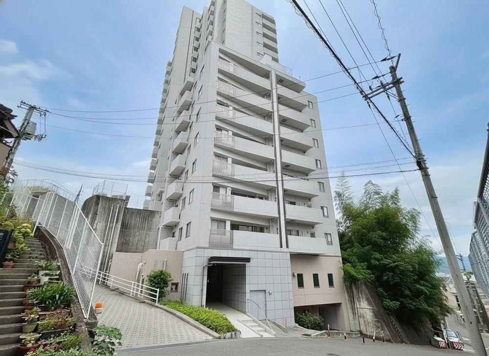 3LDK apartment in Higashi Ward, Hiroshima - Photo 1