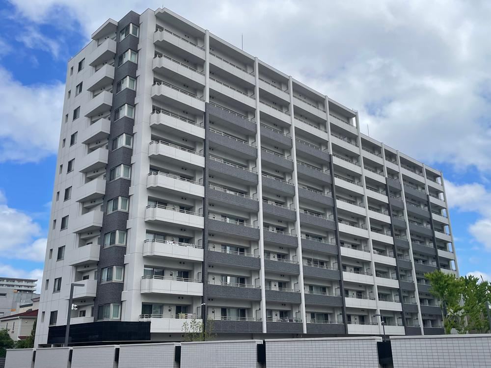 2LDK apartment in Chuo Ward, Sapporo, Hokkaido - Photo 1