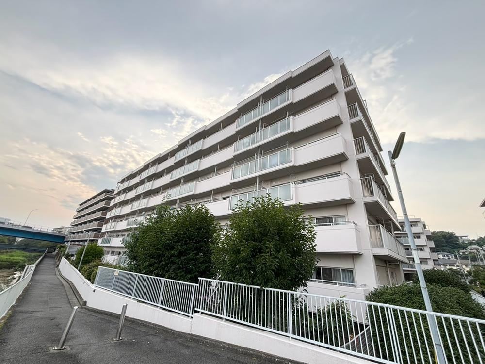 3LDK apartment in Totsuka Ward, Yokohama, Kanagawa - Photo 1