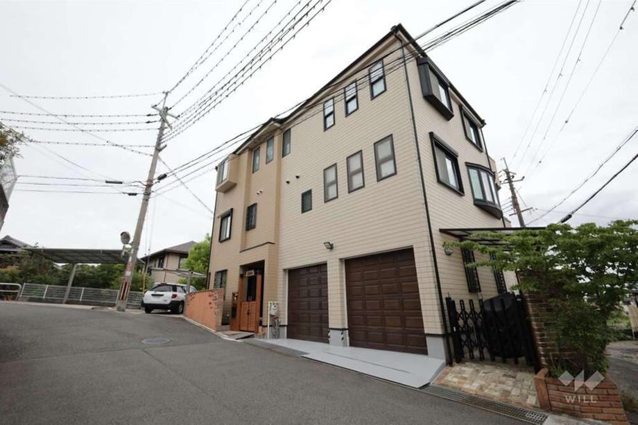 7LDK house in Mino, Osaka - Photo 1