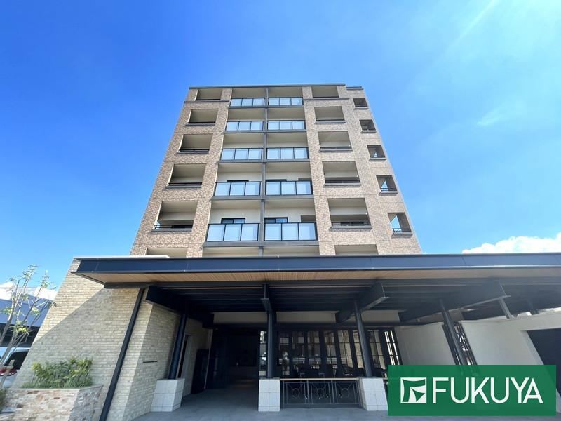 4LDK apartment in Sawara Ward, Fukuoka - Photo 1