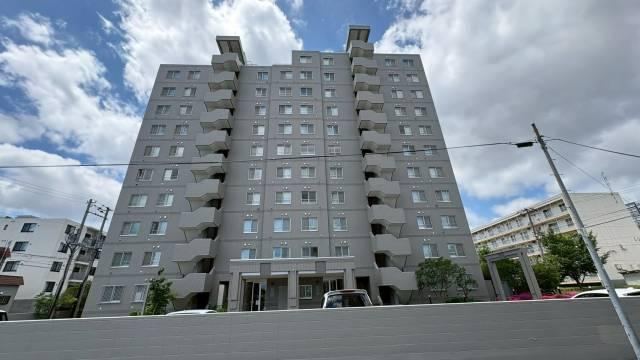 3LDK apartment in Toyohira Ward, Sapporo, Hokkaido - Photo 1