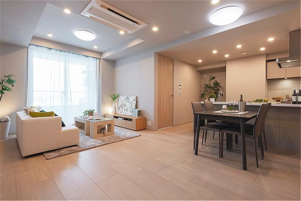 3LDK apartment in Shinjuku Ward, Tokyo - Photo 1