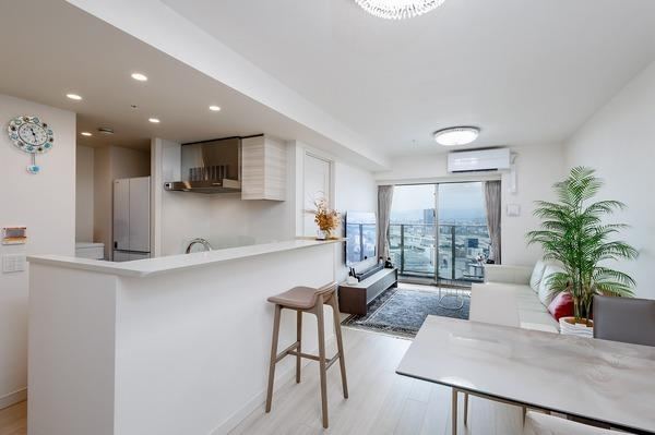 3LDK apartment in Kita Ward, Osaka - Photo 1