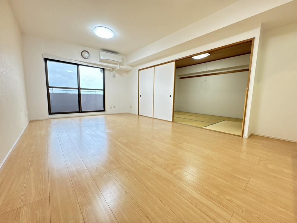 4LDK apartment in Kuki, Saitama - Photo 1