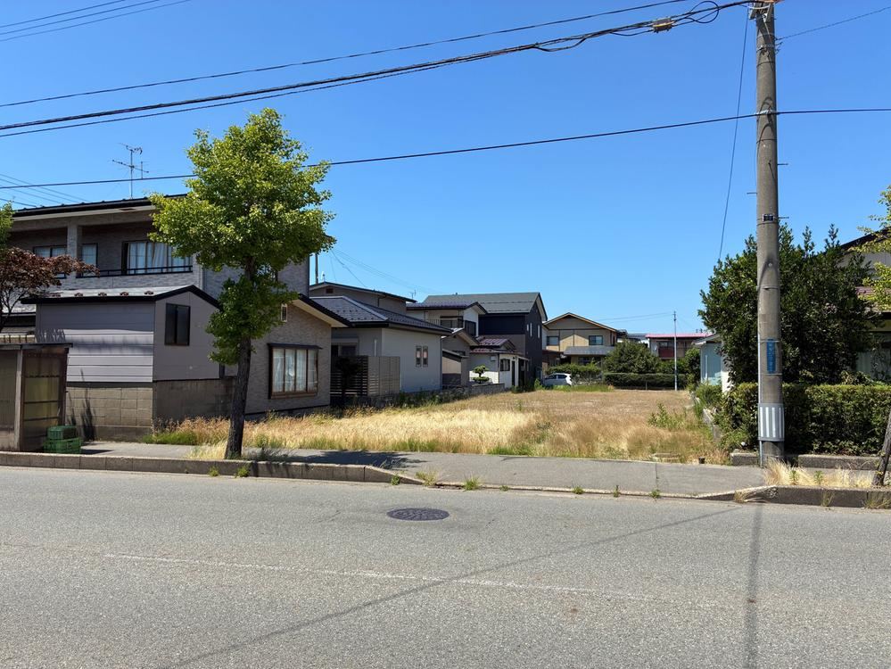 574 m² land in Akita, Akita - Photo 1