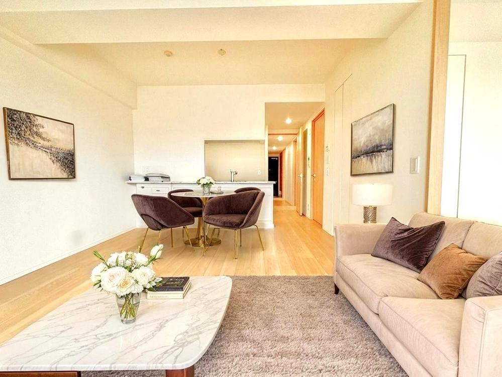 4LDK apartment in Mitaka, Tokyo - Photo 1