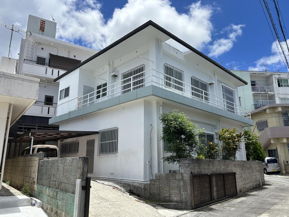 3LDK house in Naha, Okinawa - Photo 1