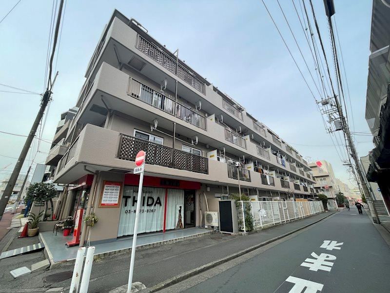 2LDK+S apartment in Ota Ward, Tokyo - Photo 1