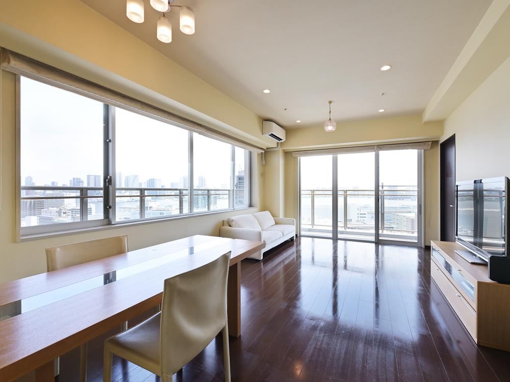 2LDK apartment in Minato Ward, Tokyo - Photo 1