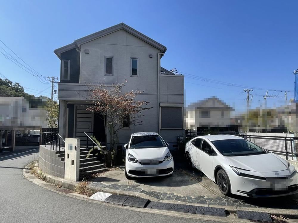 3LDK house in Tarumi Ward, Kobe, Hyogo - Photo 1