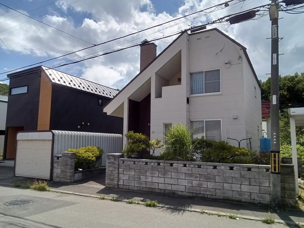 3LDK house in Minami Ward, Sapporo, Hokkaido - Photo 1