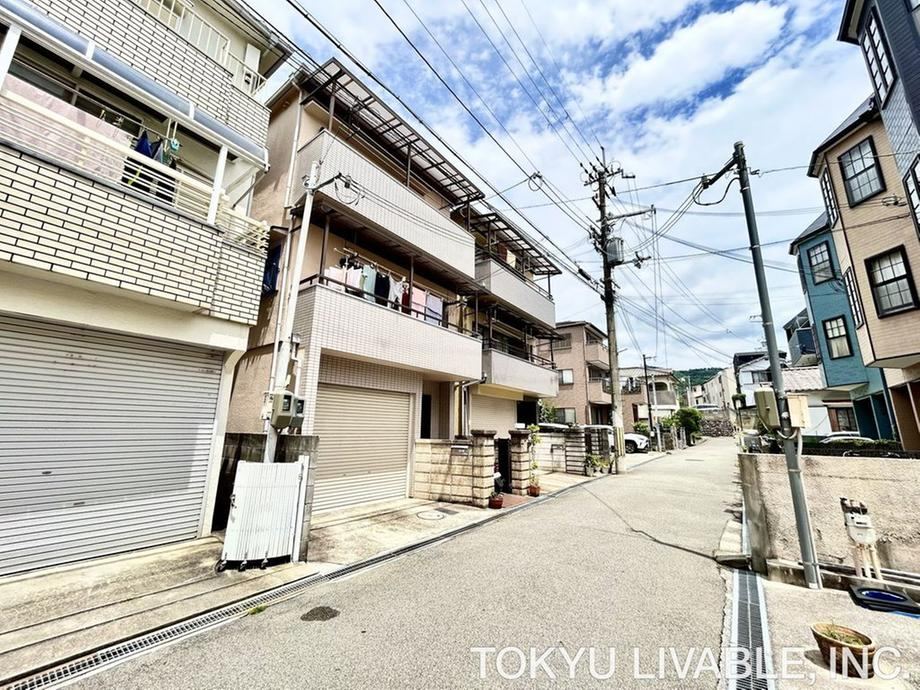 4LDK house in Ikeda, Osaka - Photo 1