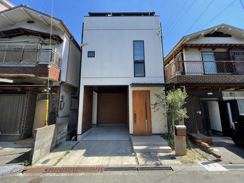 3LDK house in Neyagawa, Osaka - Photo 1