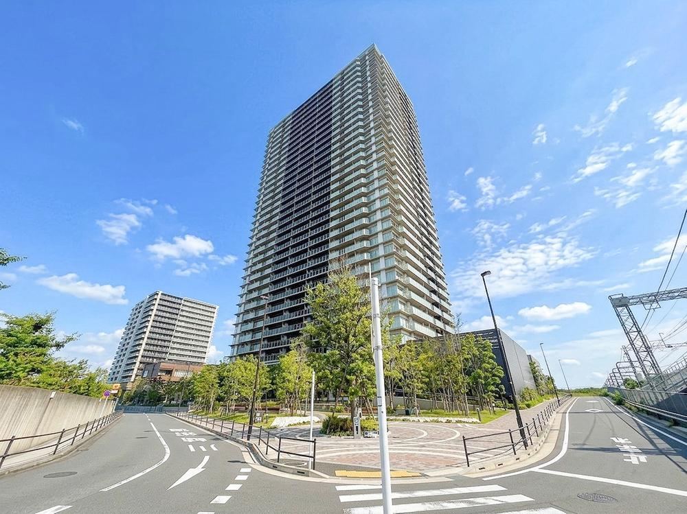 3LDK apartment in Tama, Tokyo - Photo 1